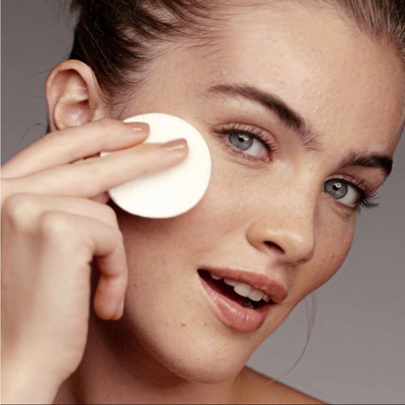 Kate Somerville exfolikate - Picture 5 of 7